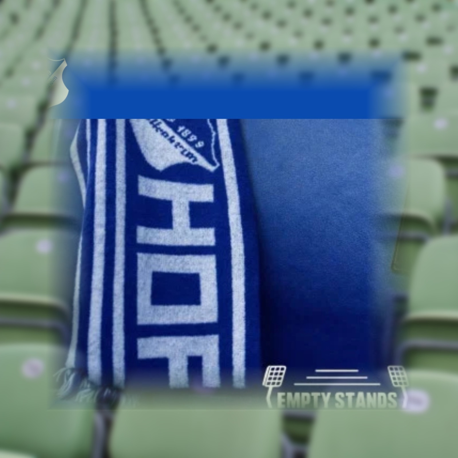 Generiert: Nahaufnahme eines blauen Trikot-Ausschnitts mit dem Schriftzug "HOF" und "1899". Unten rechts ist das Logo mit dem Schriftzug "EMPTY STANDS" zu sehen.